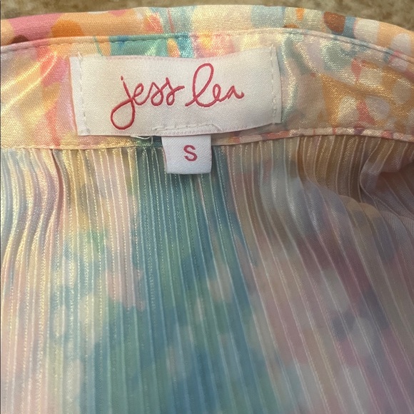 Colorful Button-Up Shirt and Short Set - Picture 4 of 4